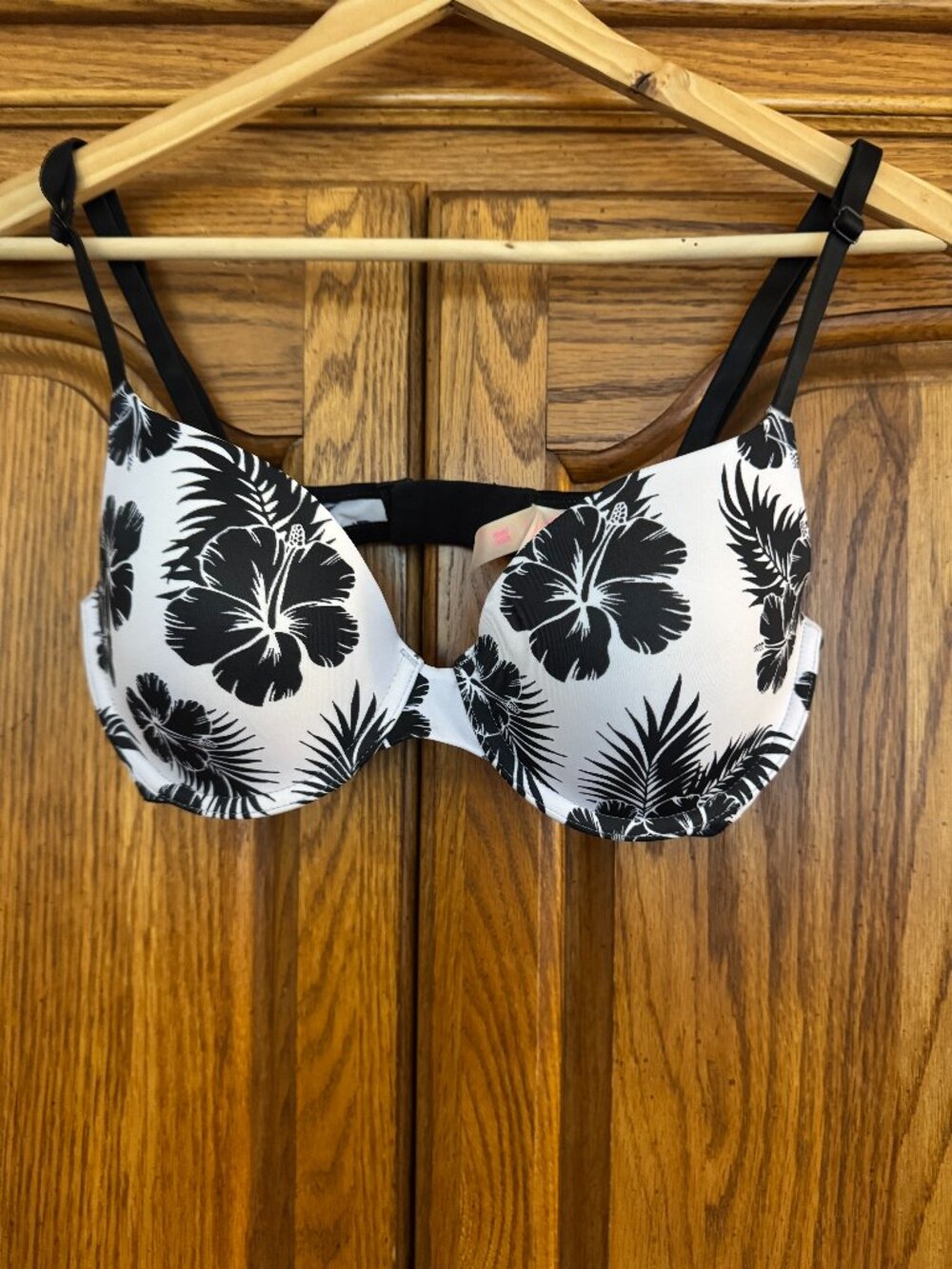 PINK Victoria's Secret Black & White Floral Underwire Bra